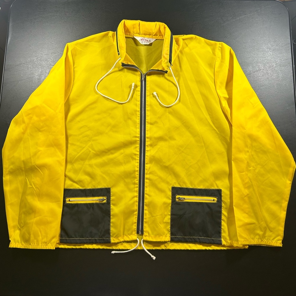 Vintage 1960’s Risa Water Repellent Yellow Full Zip Windbreaker Raincoat Large